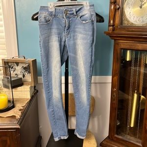 YMI HIGH WAIST BOOTY SCULPTING LIGHT BLUE STRETCH JEANS